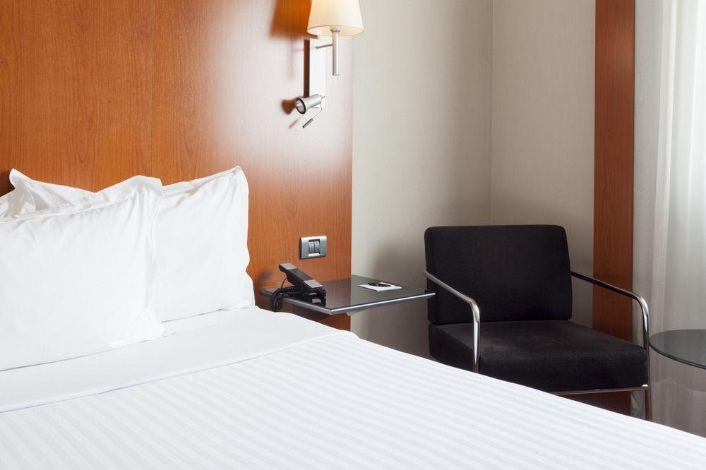 Ac Hotel Badajoz By Marriott Buitenkant foto