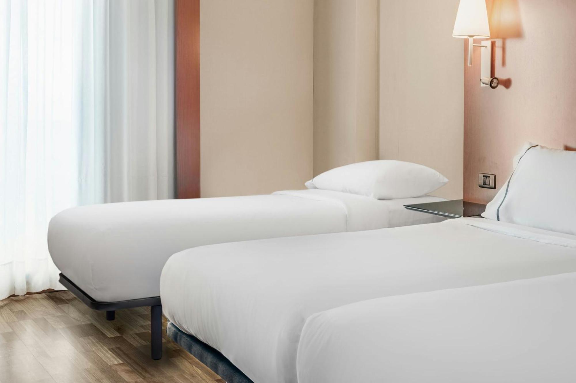 Ac Hotel Badajoz By Marriott Buitenkant foto